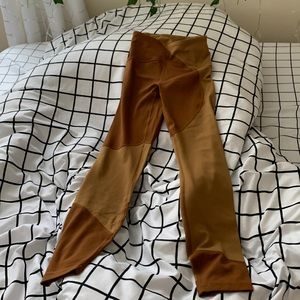 Lululemon Nulu Colour Block High-Rise Tight 25” Size 2